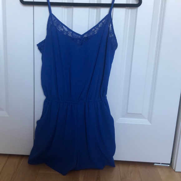 blue romper with lace details - Picture 1 of 3